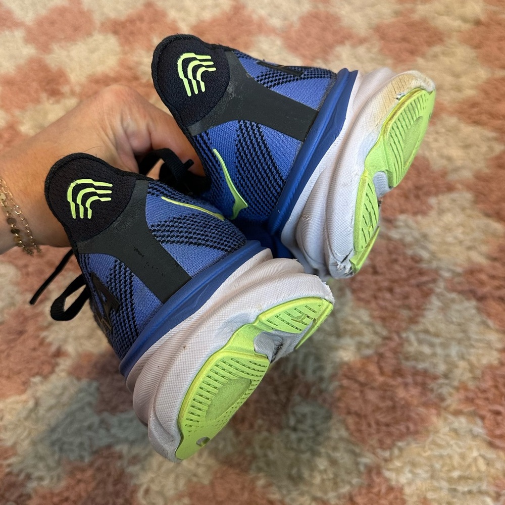 Hoka One One Clifton 9 running shoes - Picture 7 of 12
